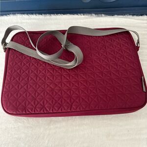 Belkin Burgundy Quilted Laptop Case 11.5” H x 15.5” W with Gray Crossbody Strap